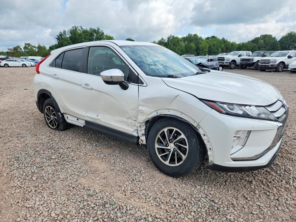 2020 MITSUBISHI ECLIPSE CROSS ES 4