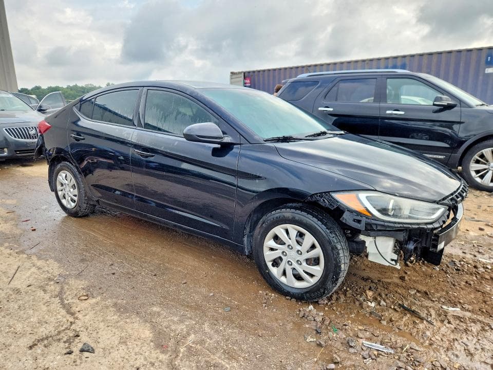 2017 HYUNDAI ELANTRA SE 4