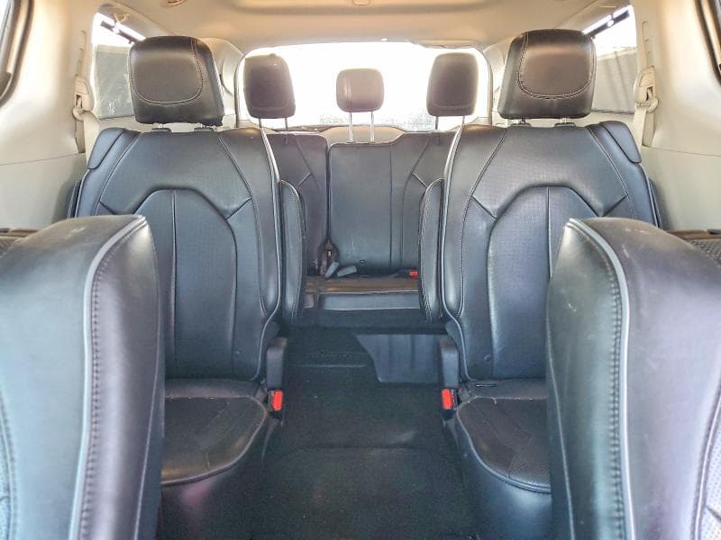 2017 CHRYSLER PACIFICA LIMITED 10