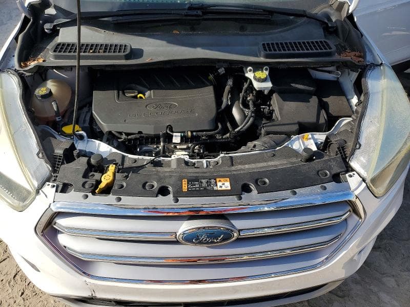 2017 FORD ESCAPE SE 11