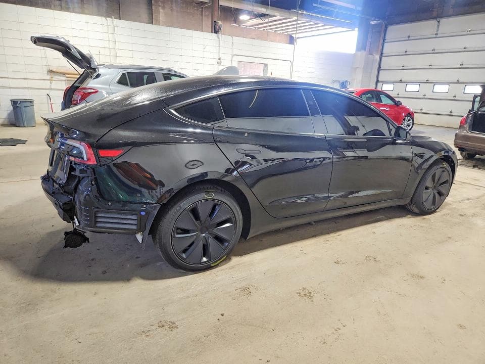 2025 TESLA MODEL 3 3