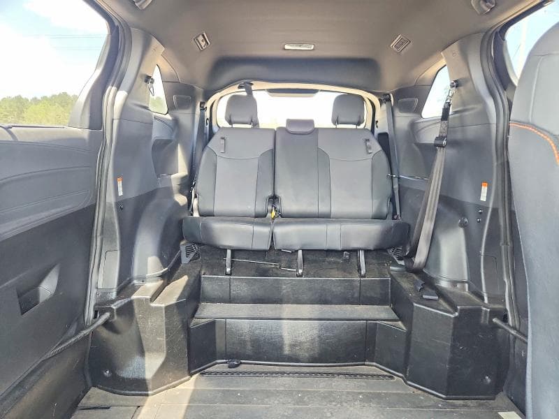 2022 TOYOTA SIENNA XSE 10