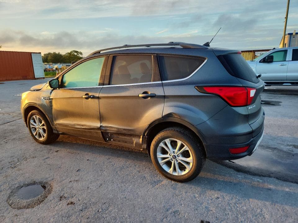 2019 FORD ESCAPE SEL 2