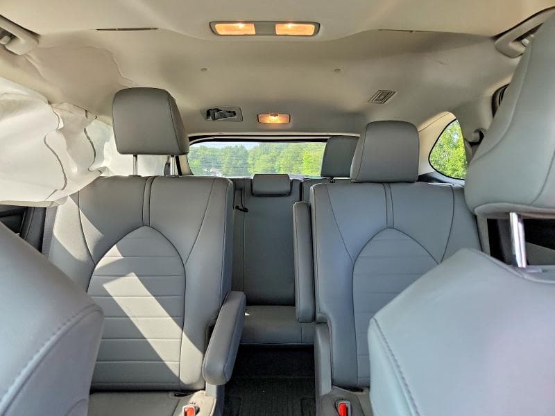 2020 TOYOTA HIGHLANDER XLE 10