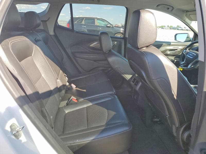 2022 GMC TERRAIN SLT 11