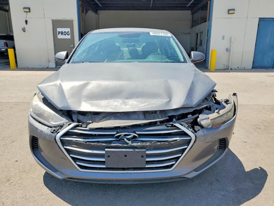 2018 HYUNDAI ELANTRA SE 5