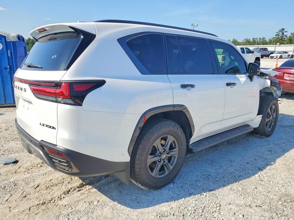 2025 LEXUS LX 700H OVERTRAIL 3
