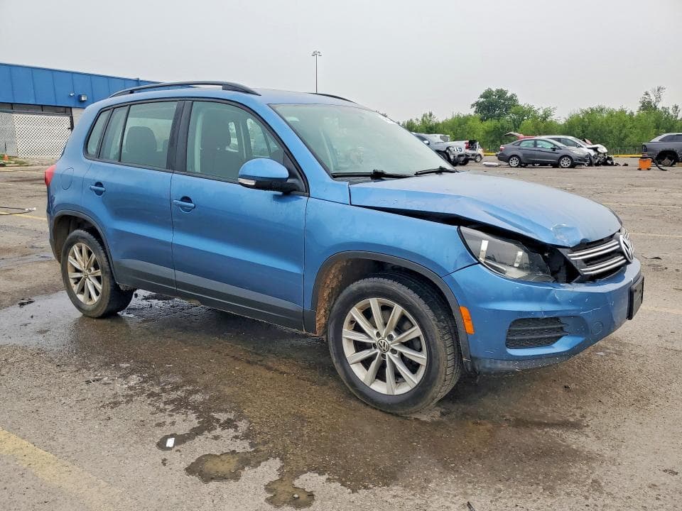 2017 VOLKSWAGEN TIGUAN S 4