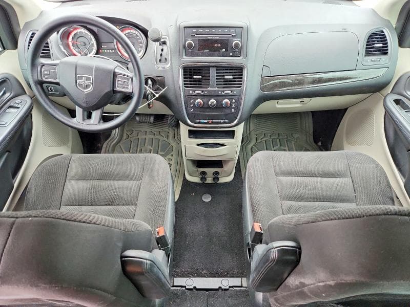 2017 DODGE GRAND CARAVAN SE 8