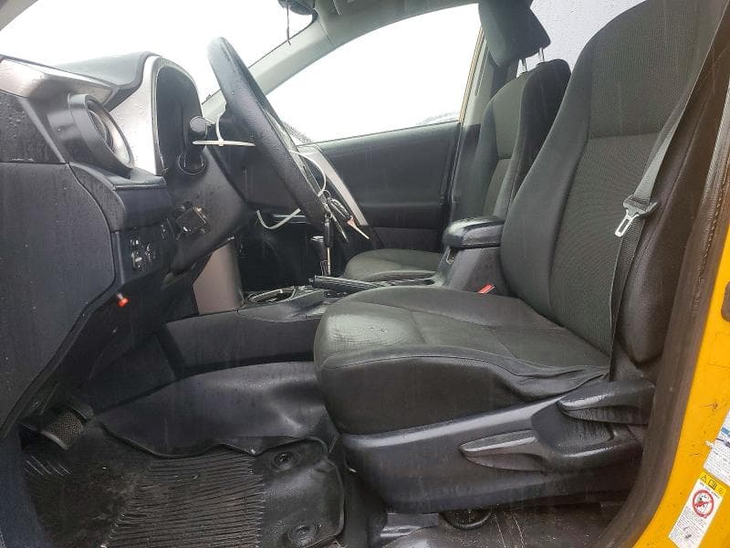 2018 TOYOTA RAV4 LE 7