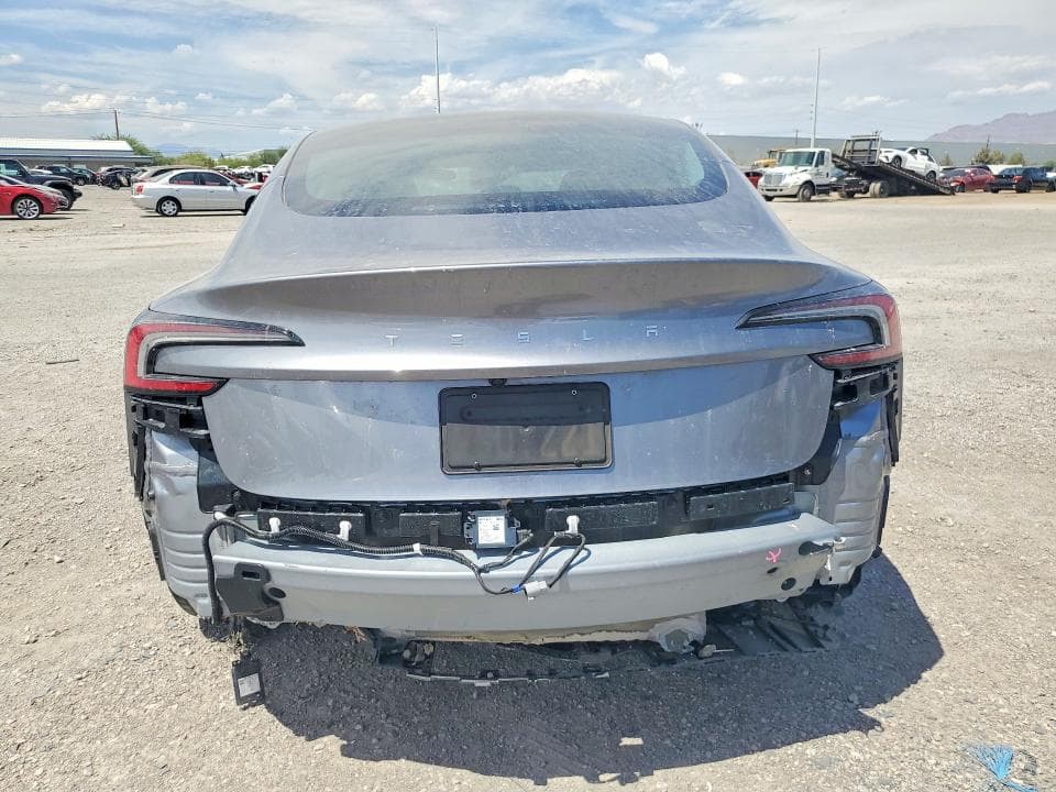 2025 TESLA MODEL 3 6