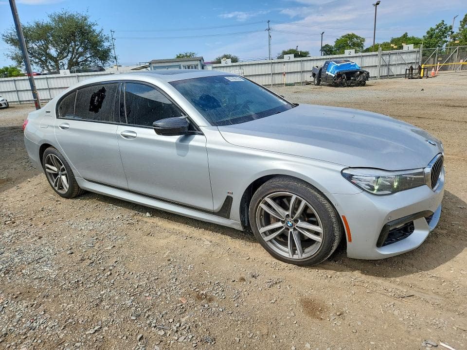 2017 BMW 740 XE 4