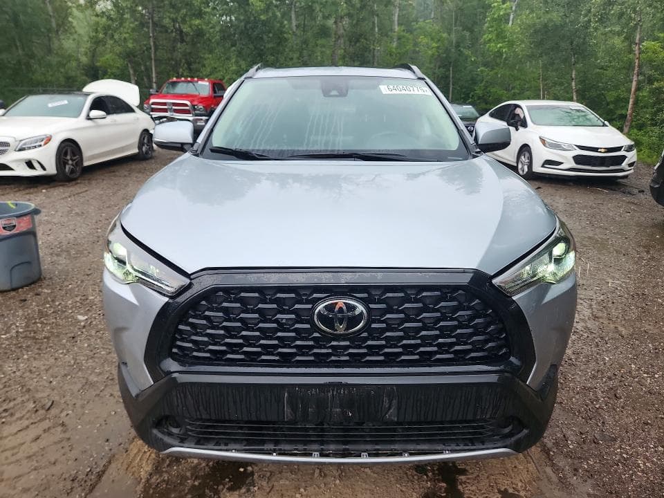 2022 TOYOTA COROLLA CROSS LE 5