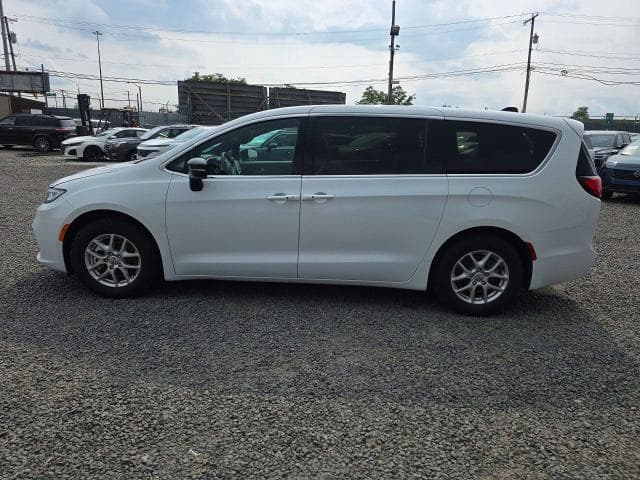2025 CHRYSLER PACIFICA SELECT 15