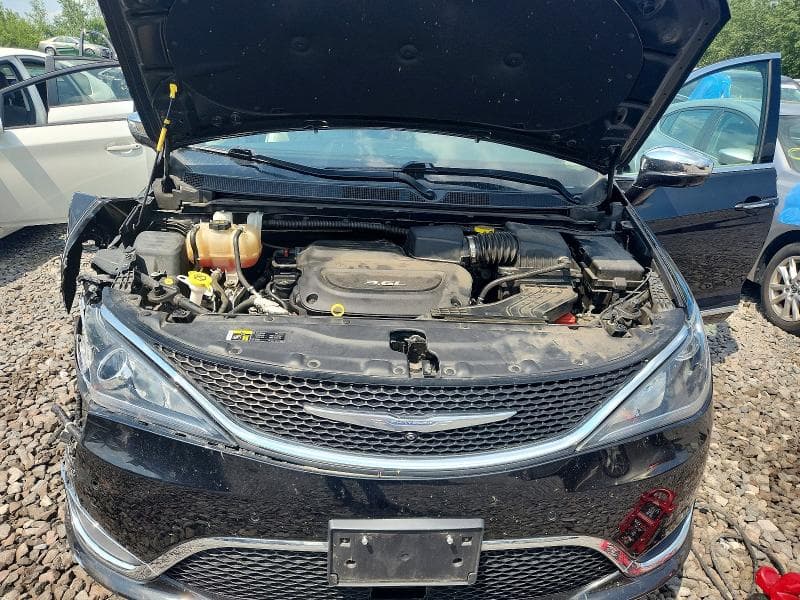 2017 CHRYSLER PACIFICA LIMITED 12