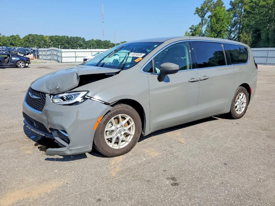 2023 CHRYSLER PACIFICA TOURING L - 1
