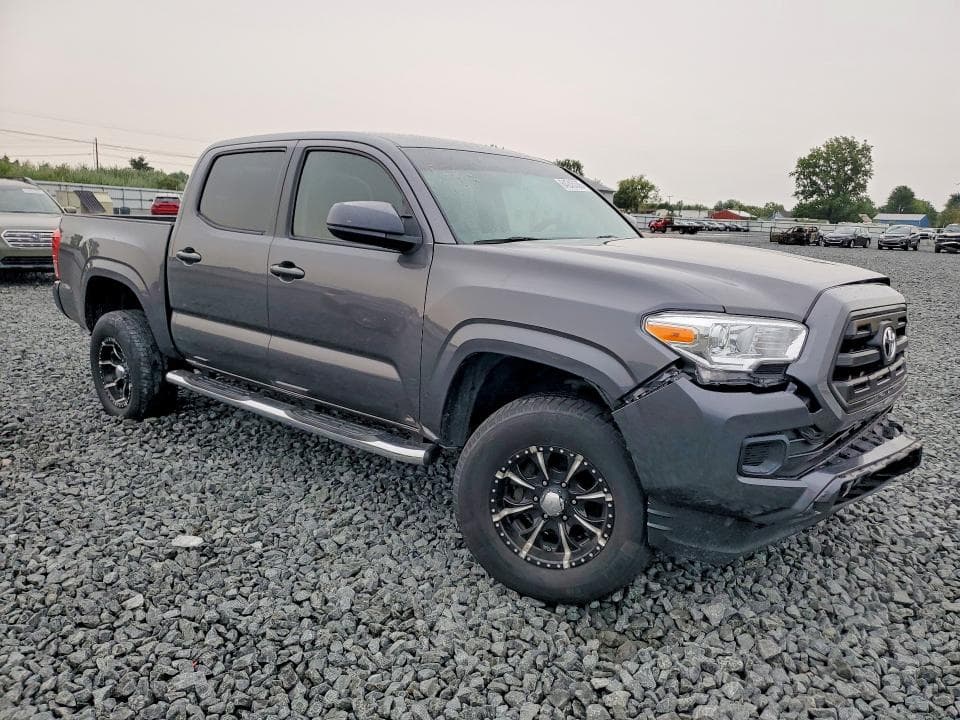 2017 TOYOTA TACOMA SR V6 4