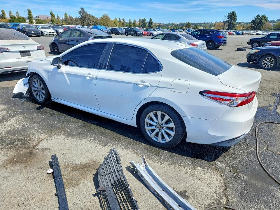 2020 TOYOTA CAMRY LE 2