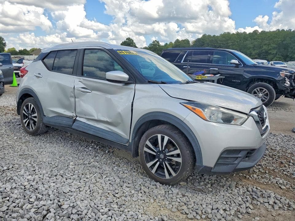 2018 NISSAN KICKS SV 4
