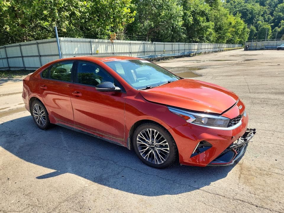 2023 KIA FORTE GT LINE 4