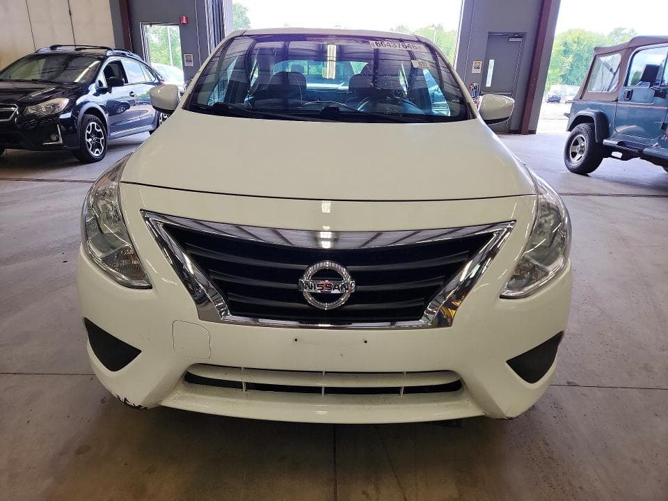 2017 NISSAN VERSA 1.6 SV 5