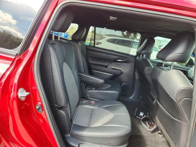 2021 TOYOTA HIGHLANDER XSE 11