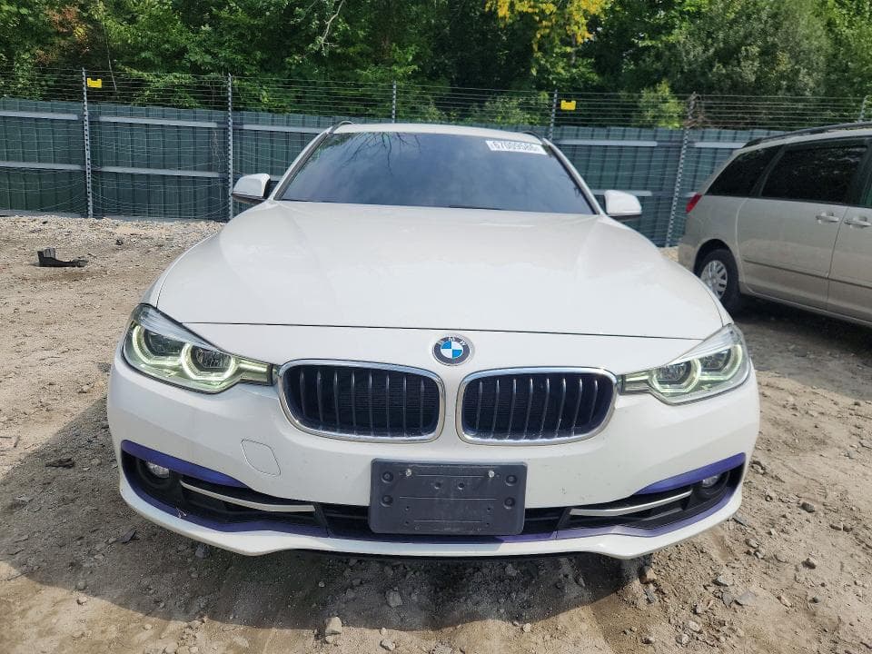 2018 BMW 330 XI 5