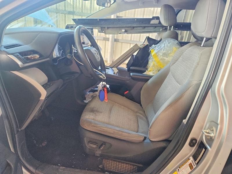 2024 TOYOTA SIENNA LE 7