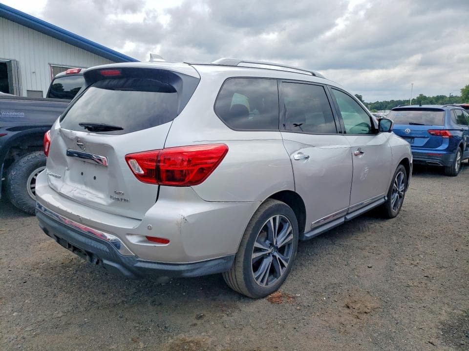 2019 NISSAN PATHFINDER PLATINUM 3