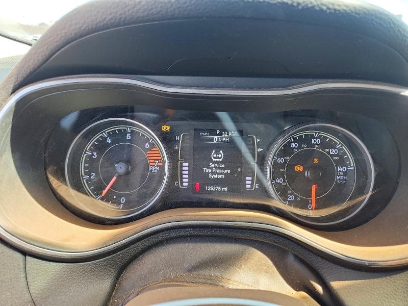 2019 JEEP CHEROKEE LATITUDE PLUS 9