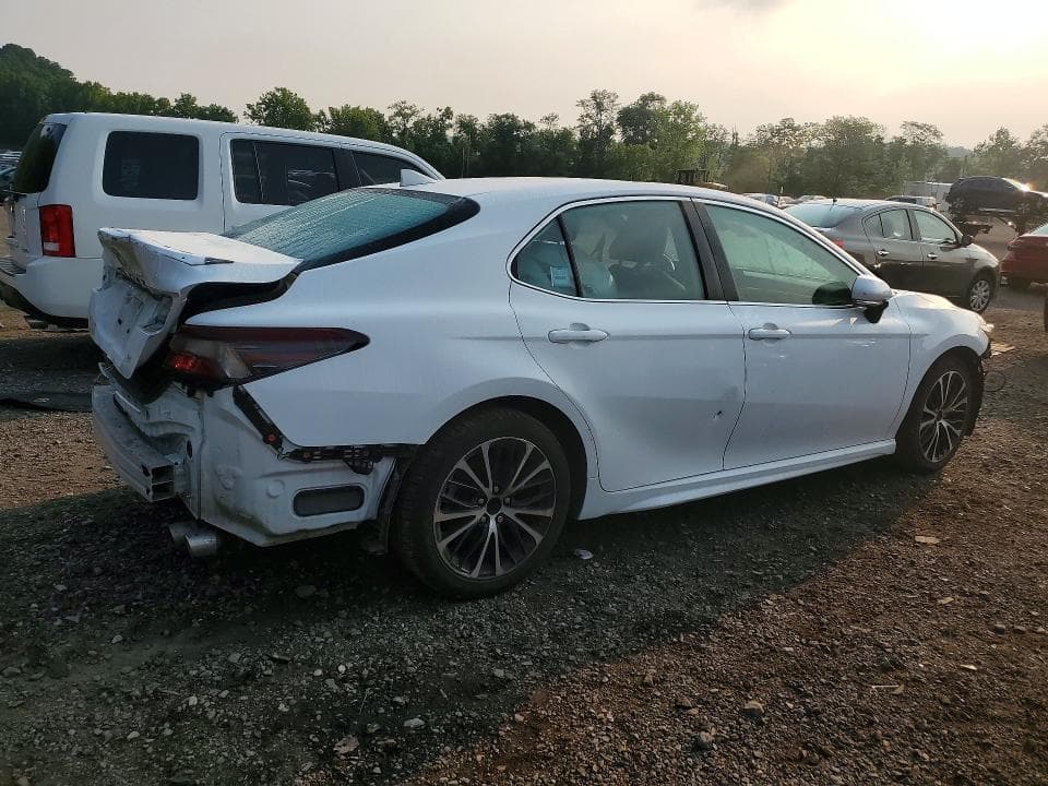 2024 TOYOTA CAMRY SE 3