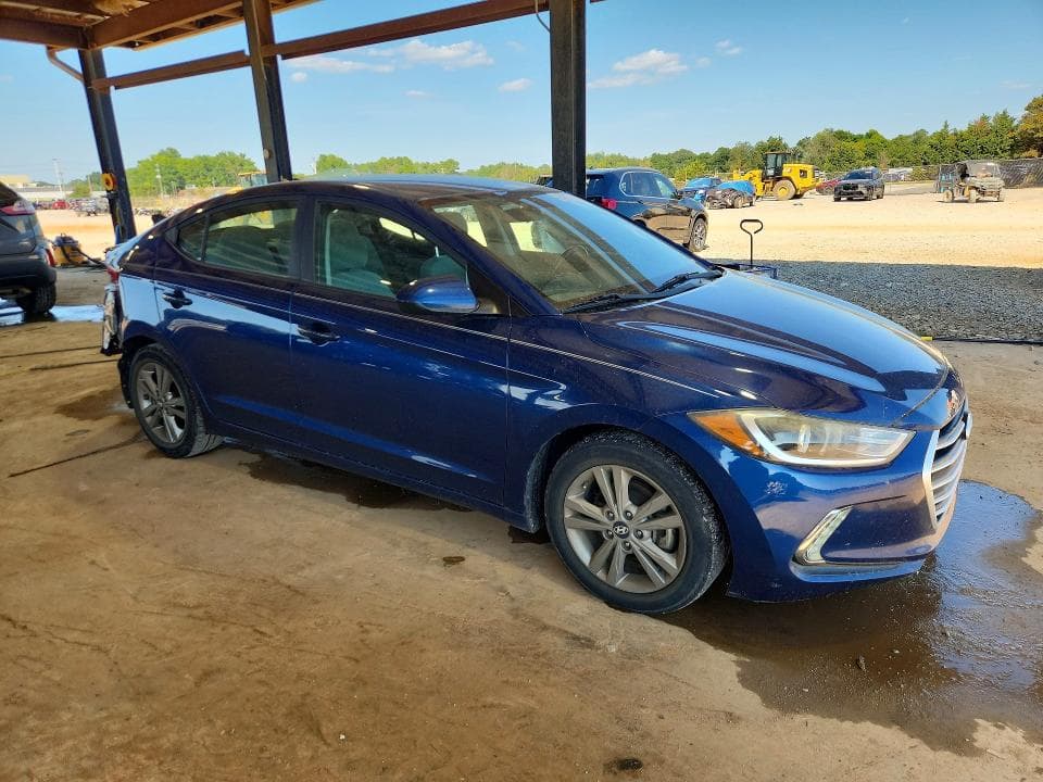 2017 HYUNDAI ELANTRA SE 4