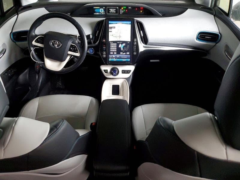 2017 TOYOTA PRIUS PRIME PREMIUM 8
