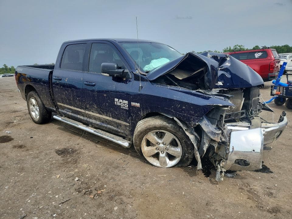 2019 RAM 1500 CLASSIC SLT 4