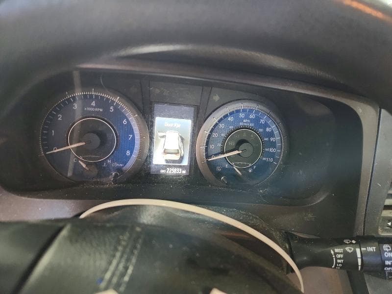 2018 TOYOTA SIENNA LE 9