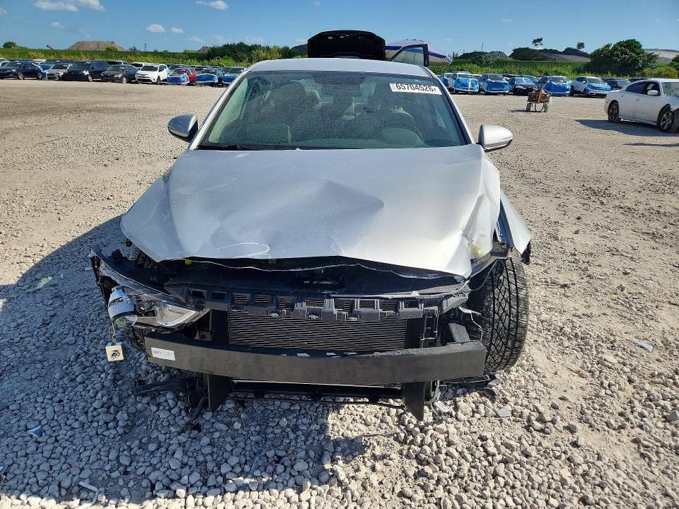 2018 HYUNDAI ELANTRA LIMITED 5