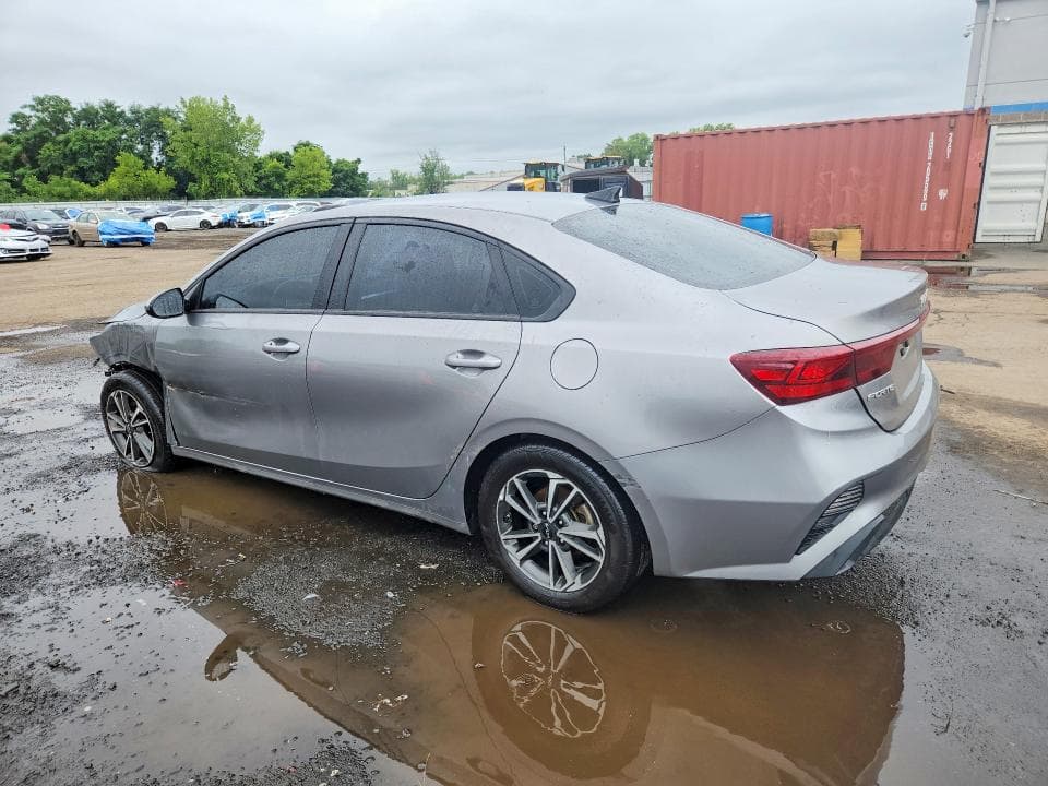 2023 KIA FORTE LXS 2