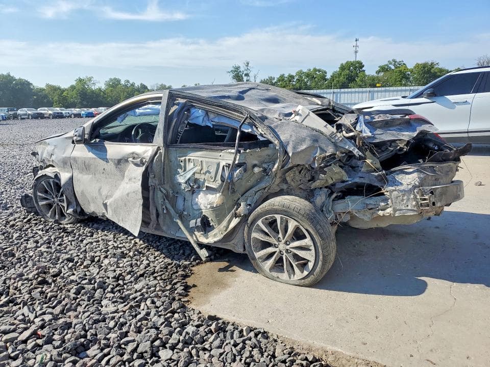 2017 TOYOTA COROLLA SE 2
