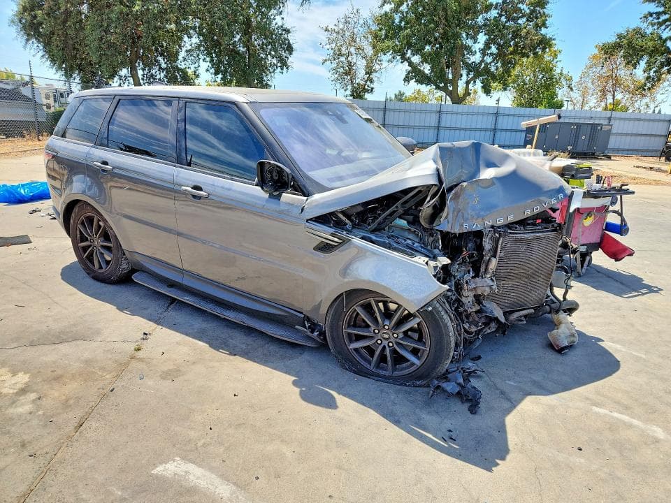 2017 LAND ROVER RANGE ROVER SPORT SE 4