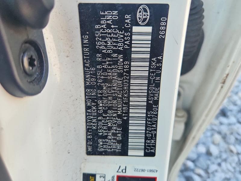 2017 TOYOTA CAMRY SE 12