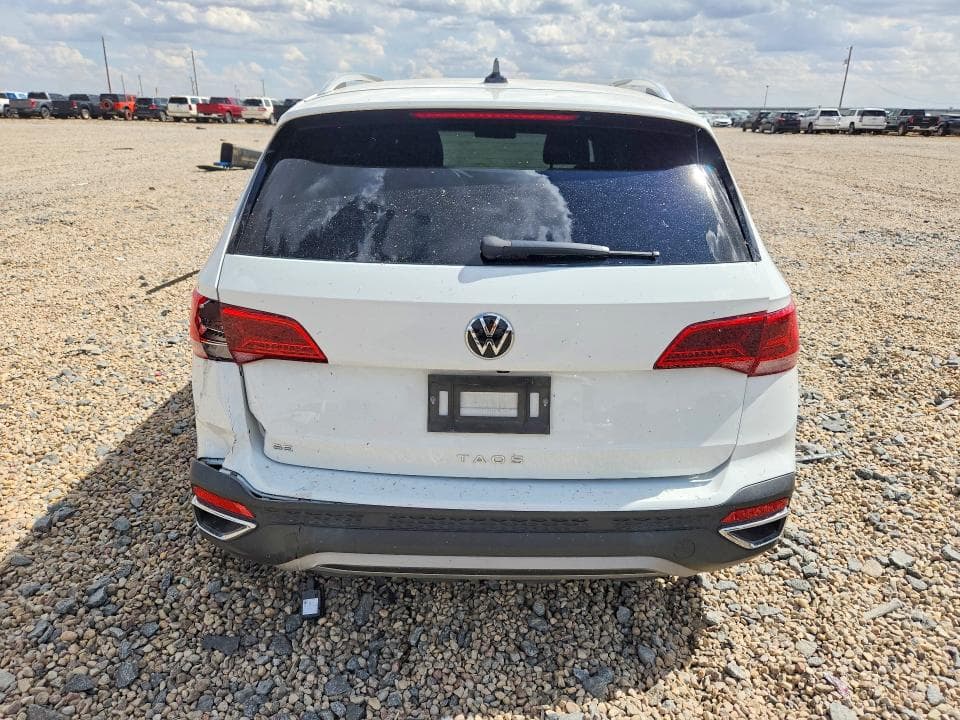 2022 VOLKSWAGEN TAOS SE 6