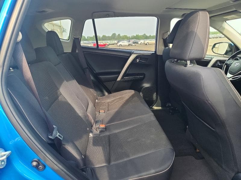 2017 TOYOTA RAV4 XLE 10