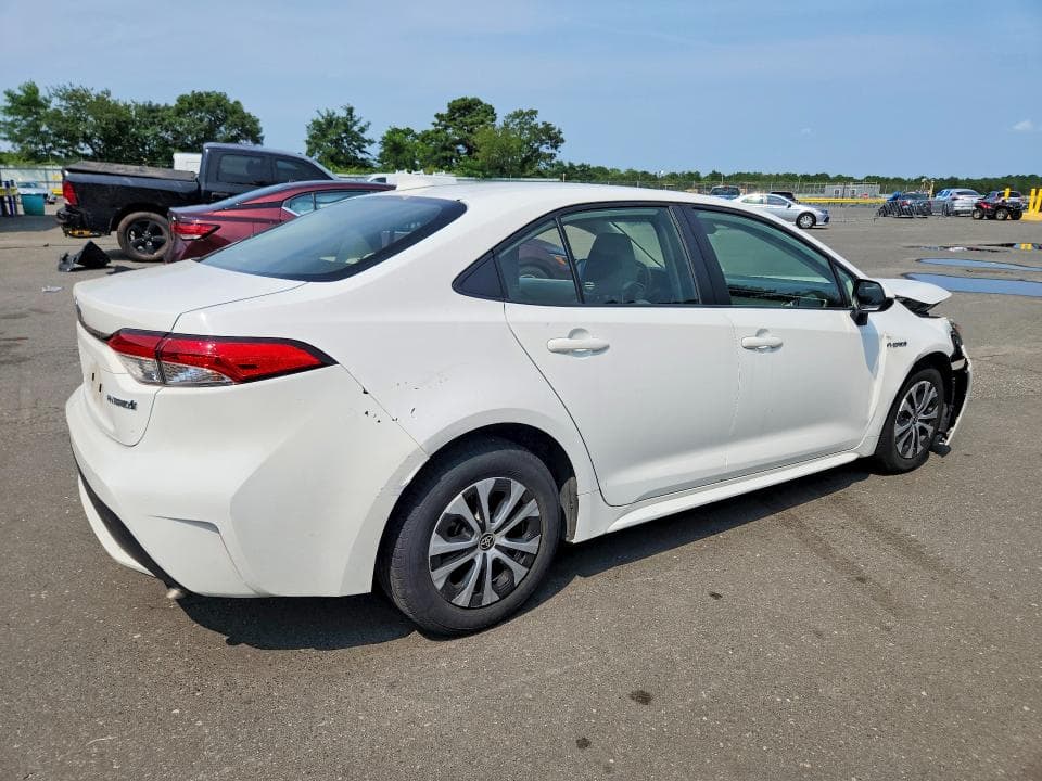 2021 TOYOTA COROLLA LE 3