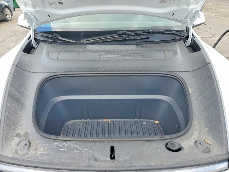 2026 TESLA MODEL Y 11