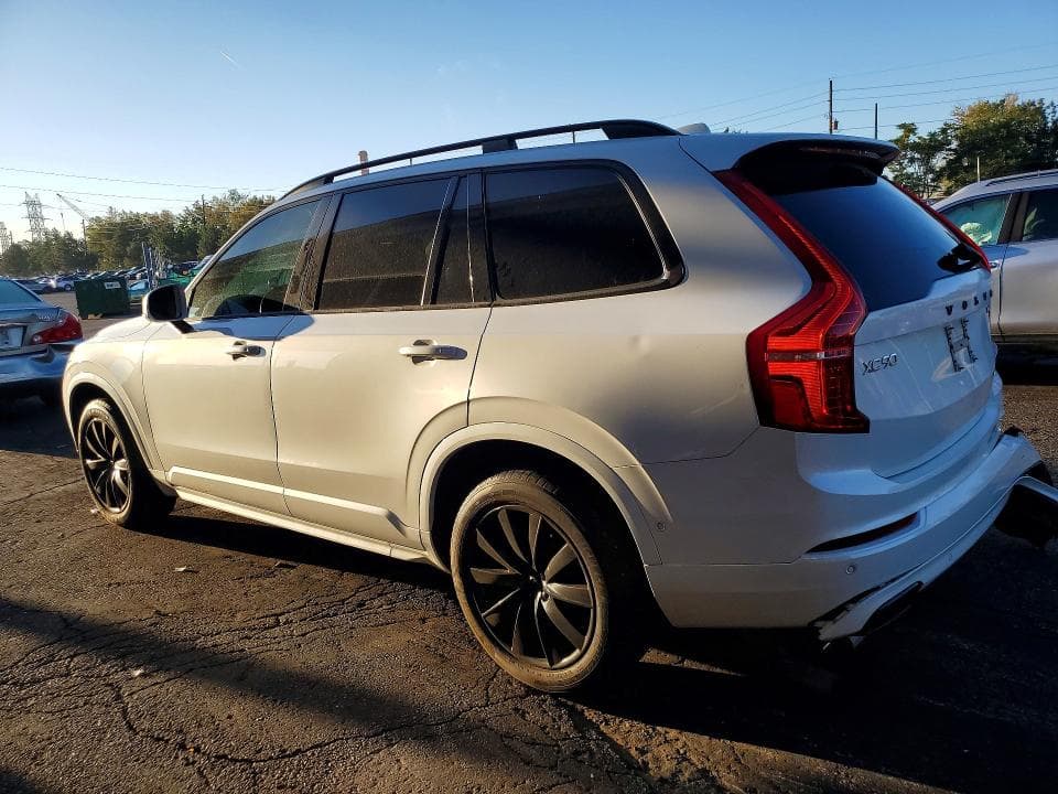 2017 VOLVO XC90 T6 2