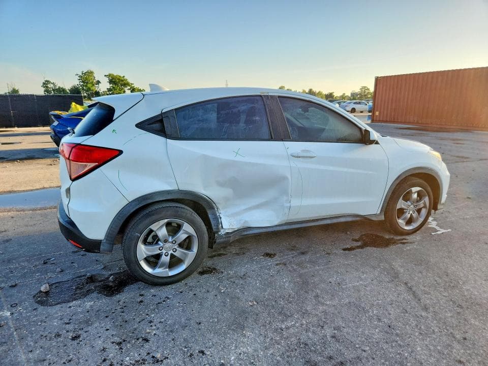 2017 HONDA HR-V LX 3