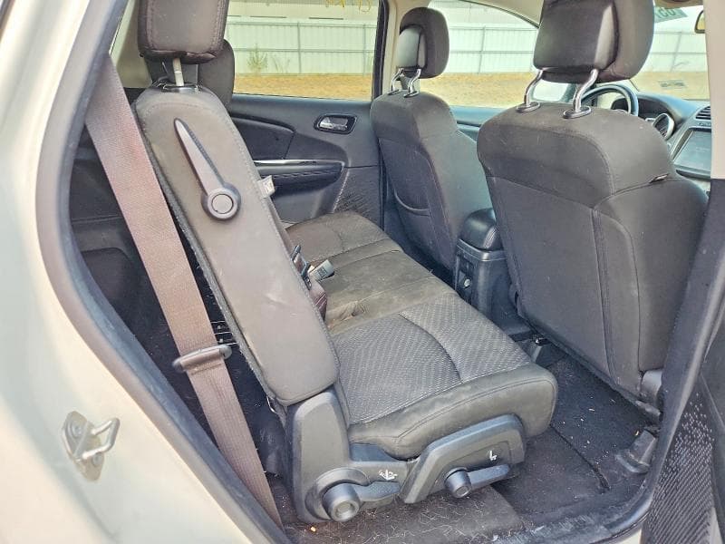 2019 DODGE JOURNEY SE 11