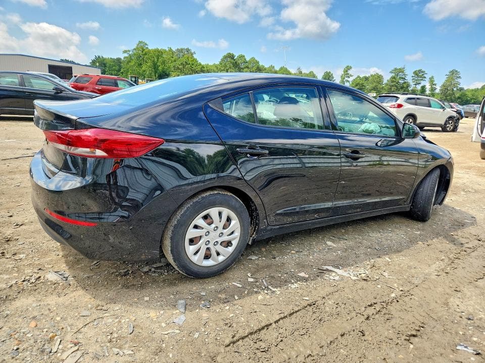 2018 HYUNDAI ELANTRA SE 3