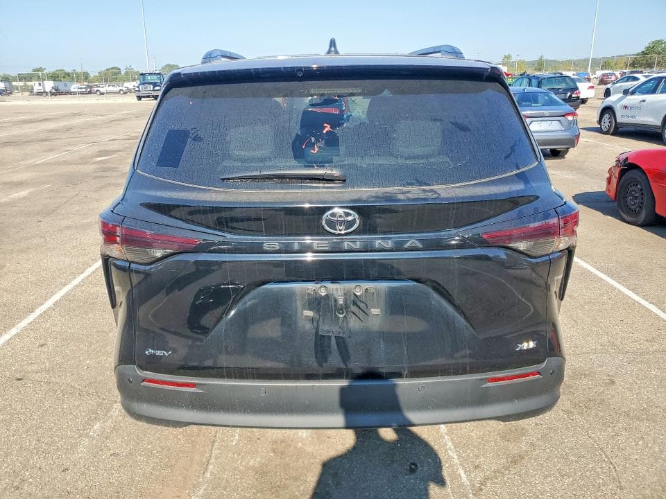 2026 TOYOTA SIENNA XLE 8-PASSENGER 6