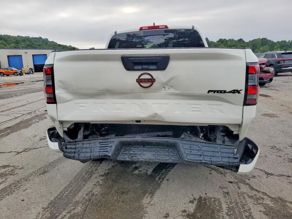 2024 NISSAN FRONTIER PRO-4X 6